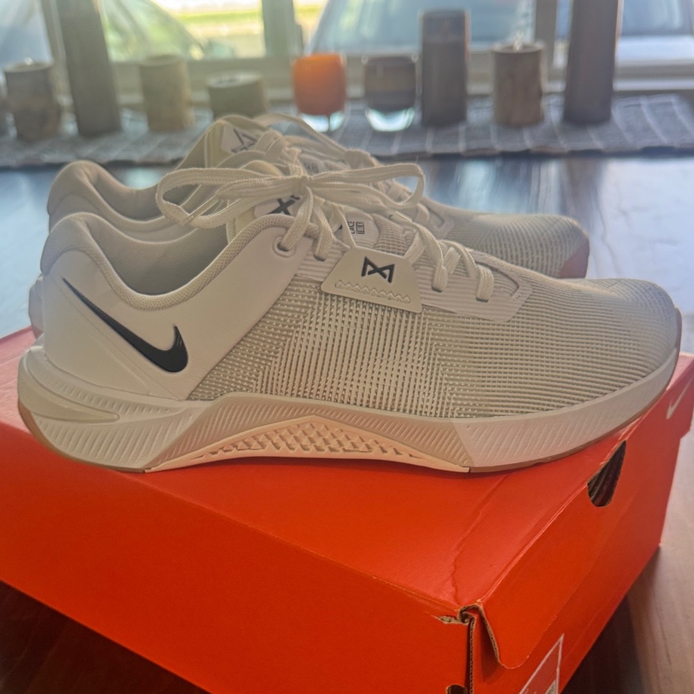 Nike Metcon 10 White and Black Performance Sneakers